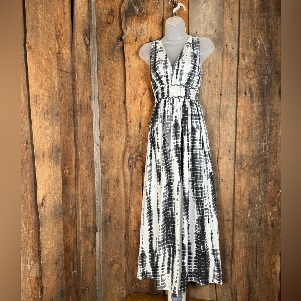 Jopna Black and White Tie Dye Maxi Dress